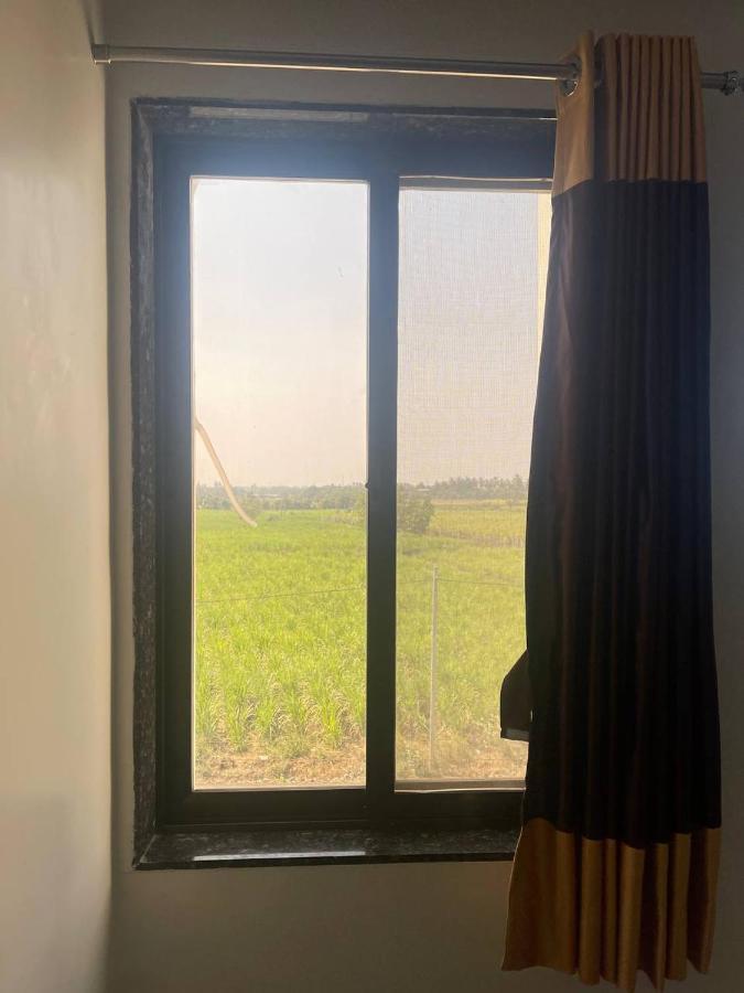 Hotel Nilkanth Navsari ภายนอก รูปภาพ